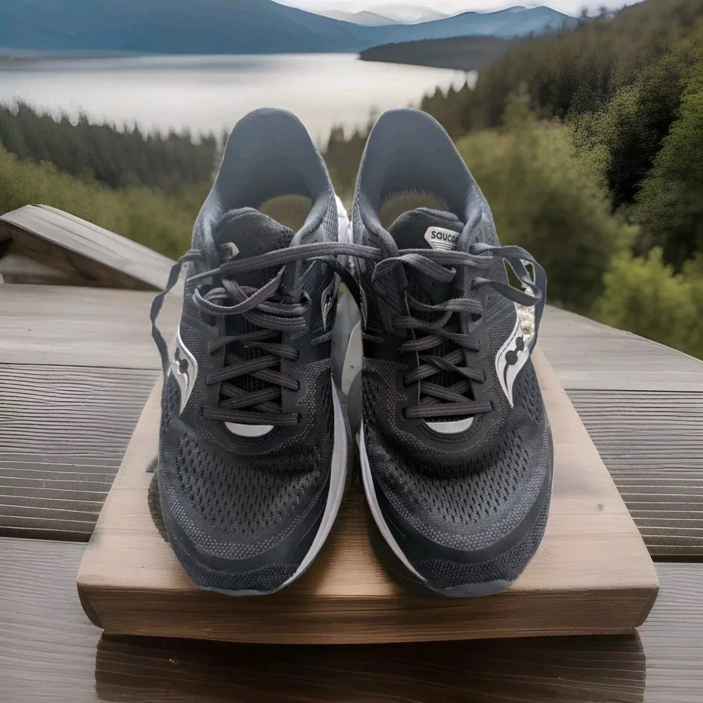 Saucony Omni 19 Women's Running Shoe Black, Silver S10570-40, Size 9.5 Exc‎